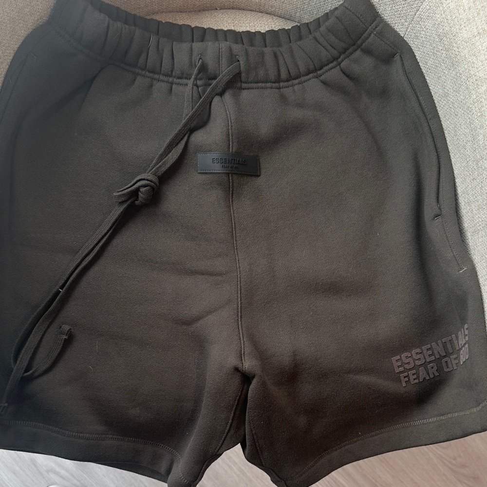Essentials Black/dark green Shorts